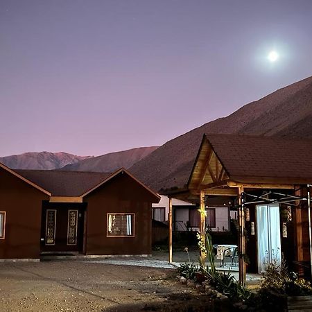 Cabañas Vicuña Cielo de Peralillo - Valle De Elqui Exterior foto